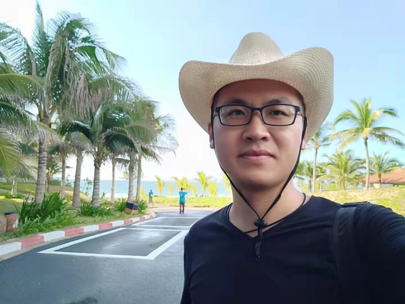 李國亮照片1.jpg